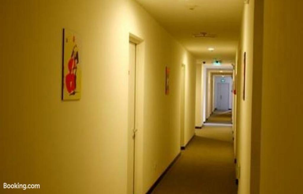 Cinderella Apartment Pechino Esterno foto